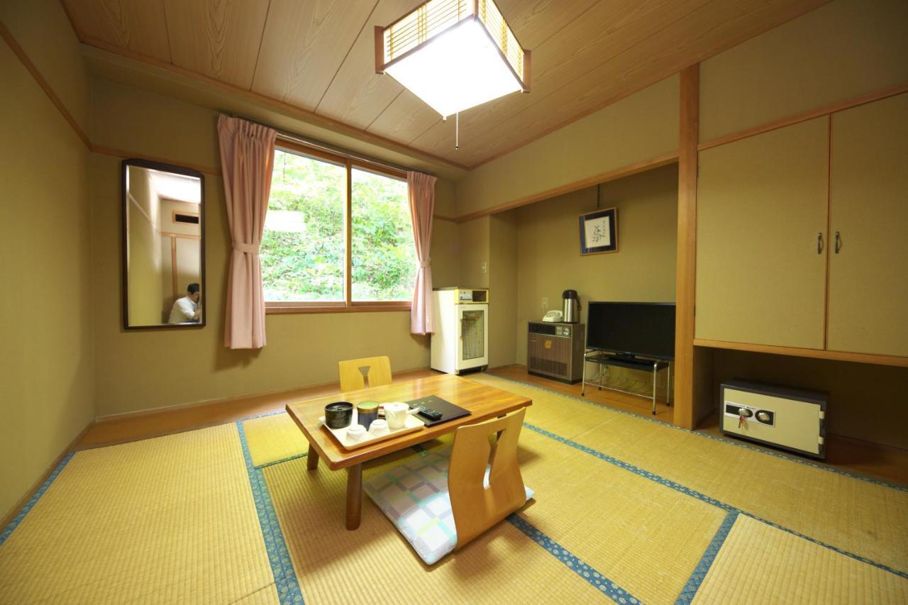 Shiga Swiss Inn Шига Коген Екстериор снимка