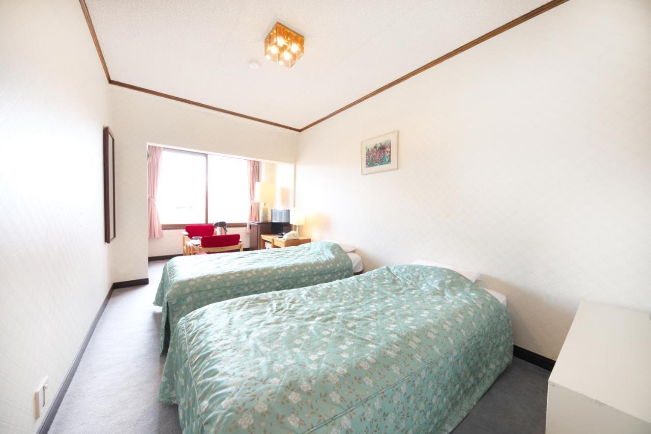 Shiga Swiss Inn Шига Коген Екстериор снимка